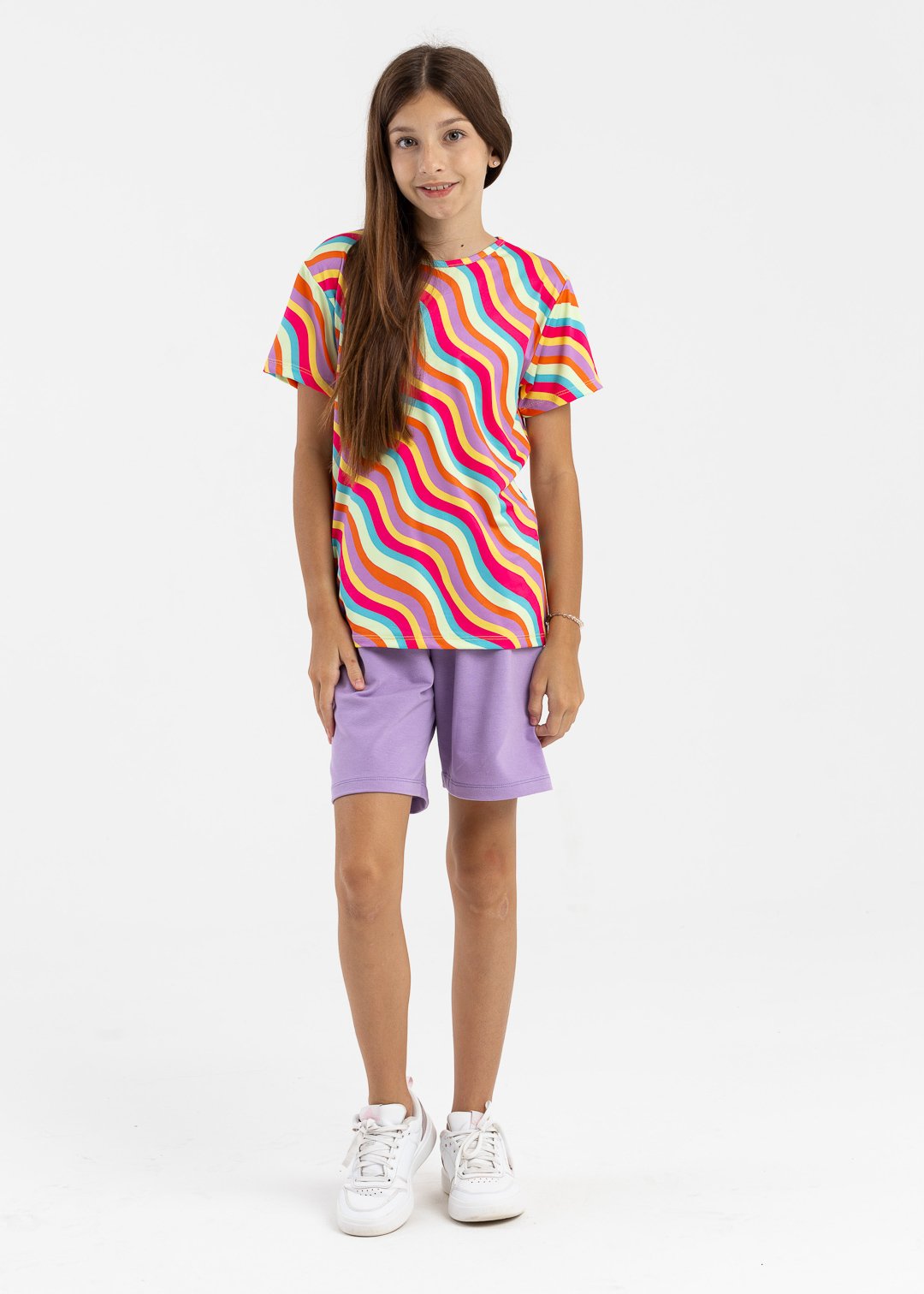 camiseta listrado colorido e shorts lilas molecotton