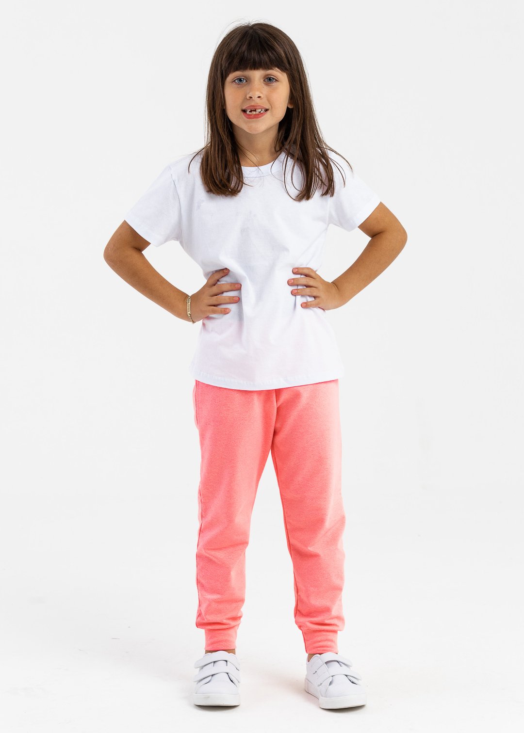 conjunto camiseta branca e calca rosa neon molecotton