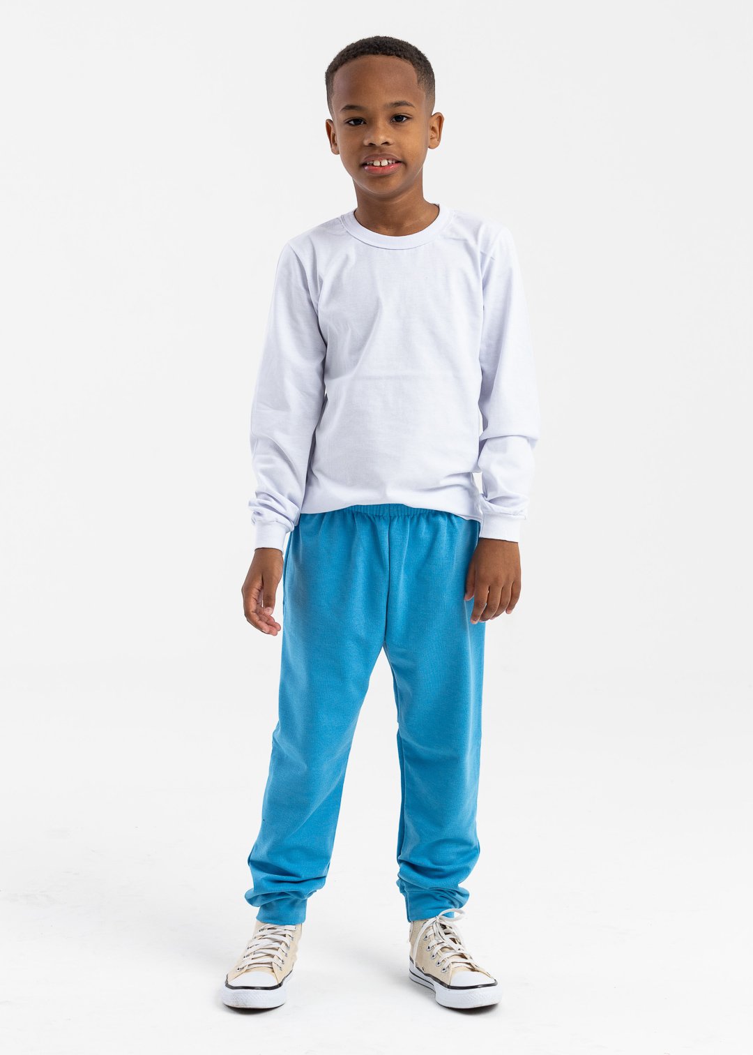 camiseta manga longa branco e calca molecotton azul preco e qualidade