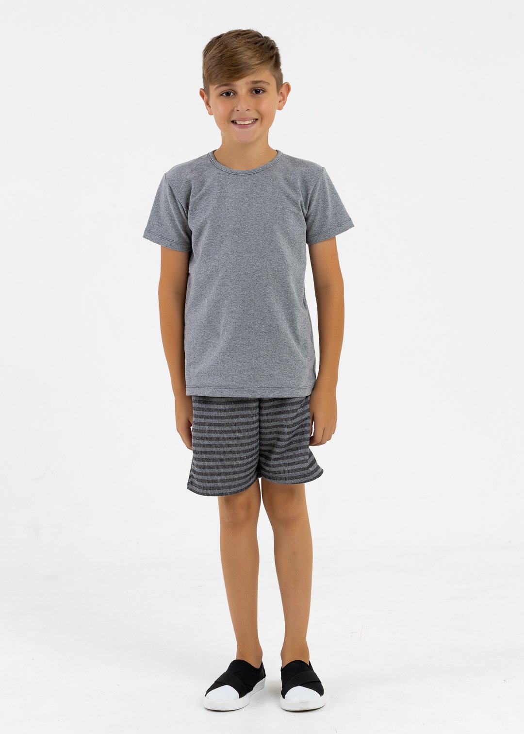 comprar moda infantil direto de fabrica online brilha kids bermuda listrado chumbo camiseta cinza meia malha